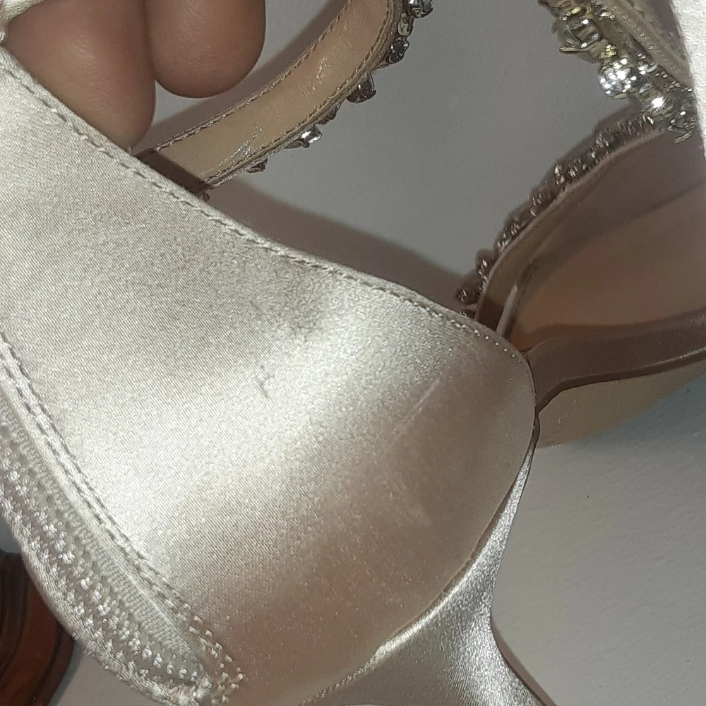 Badgley mischka Jewel size 9 - Picture 6 of 8